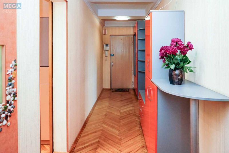 Продаж 2 кімнатної квартири (67,8/33,1/7,5), 4 пов. 9 пов. будинку, <a class="location-link" href="/kiev/" title="Недвижимость Київ">Київ</a>, <a class="location-link" href="/kiev/svyatoshinskij/" title="Недвижимость Святошинський район">Святошинський р-н</a>, Тулузи вул., 26 (изображение 14)