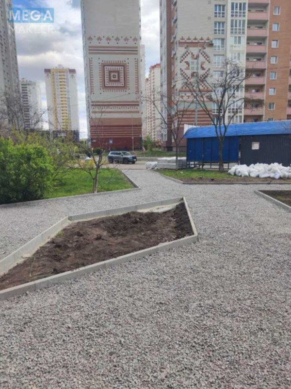 Оренда комерційної нерухомості, 121&nbsp;кв.м, под магазин, <a class="location-link" href="/kiev/" title="Недвижимость Київ">Київ</a>, <a class="location-link" href="/kiev/darnickij/" title="Недвижимость Дарницький район">Дарницький р-н</a>, Бориса Гмирі вул., 9 (изображение 12)