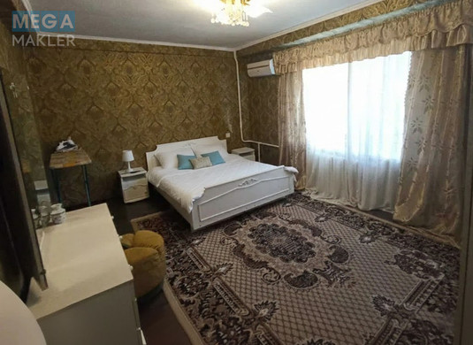 Оренда 4 кімнатні квартири, люкс, <a class="location-link" href="/kiev/" title="Недвижимость Київ">Київ</a>, <a class="location-link" href="/kiev/pecherskij/" title="Недвижимость Печерський район">Печерський р-н</a>, Бул. Л. Українки 9, Військовий Госпіталь ( <img src="https://megamakler.com.ua/metro/00ff00.gif" alt="" class="metro" /> м. Печерская, 4-5 хв. пішки ) (изображение 3)