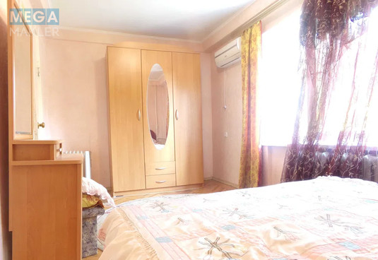 Оренда 4 кімнатні квартири, люкс, <a class="location-link" href="/kiev/" title="Недвижимость Київ">Київ</a>, <a class="location-link" href="/kiev/pecherskij/" title="Недвижимость Печерський район">Печерський р-н</a>, Бул. Л. Українки 9, Військовий Госпіталь ( <img src="https://megamakler.com.ua/metro/00ff00.gif" alt="" class="metro" /> м. Печерская, 4-5 хв. пішки ) (изображение 10)