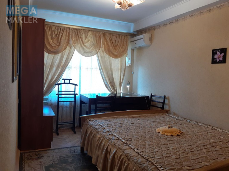 Оренда 4 кімнатні квартири, люкс, <a class="location-link" href="/kiev/" title="Недвижимость Київ">Київ</a>, <a class="location-link" href="/kiev/pecherskij/" title="Недвижимость Печерський район">Печерський р-н</a>, Бул. Л. Українки 9, Військовий Госпіталь ( <img src="https://megamakler.com.ua/metro/00ff00.gif" alt="" class="metro" /> м. Печерская, 4-5 хв. пішки ) (изображение 11)