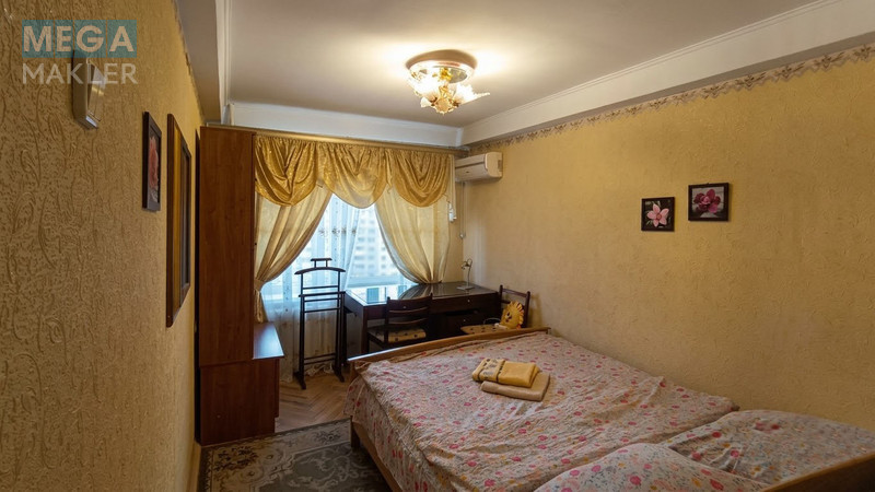 Оренда 4 кімнатні квартири, люкс, <a class="location-link" href="/kiev/" title="Недвижимость Київ">Київ</a>, <a class="location-link" href="/kiev/pecherskij/" title="Недвижимость Печерський район">Печерський р-н</a>, Бул. Л. Українки 9, Військовий Госпіталь ( <img src="https://megamakler.com.ua/metro/00ff00.gif" alt="" class="metro" /> м. Печерская, 4-5 хв. пішки ) (изображение 13)
