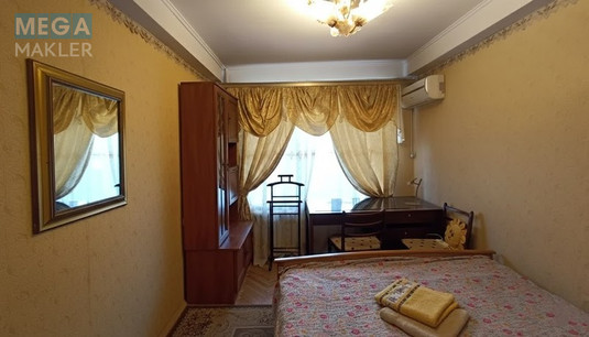 Оренда 4 кімнатні квартири, люкс, <a class="location-link" href="/kiev/" title="Недвижимость Київ">Київ</a>, <a class="location-link" href="/kiev/pecherskij/" title="Недвижимость Печерський район">Печерський р-н</a>, Бул. Л. Українки 9, Військовий Госпіталь ( <img src="https://megamakler.com.ua/metro/00ff00.gif" alt="" class="metro" /> м. Печерская, 4-5 хв. пішки ) (изображение 14)