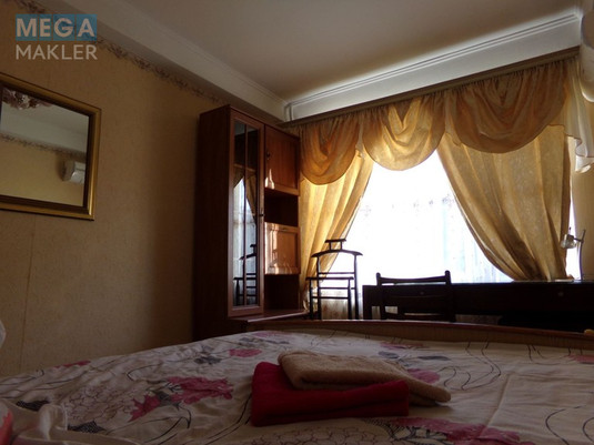 Оренда 4 кімнатні квартири, люкс, <a class="location-link" href="/kiev/" title="Недвижимость Київ">Київ</a>, <a class="location-link" href="/kiev/pecherskij/" title="Недвижимость Печерський район">Печерський р-н</a>, Бул. Л. Українки 9, Військовий Госпіталь ( <img src="https://megamakler.com.ua/metro/00ff00.gif" alt="" class="metro" /> м. Печерская, 4-5 хв. пішки ) (изображение 15)