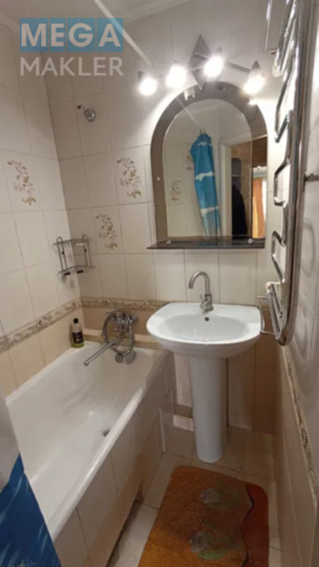 Оренда 4 кімнатні квартири, люкс, <a class="location-link" href="/kiev/" title="Недвижимость Київ">Київ</a>, <a class="location-link" href="/kiev/pecherskij/" title="Недвижимость Печерський район">Печерський р-н</a>, Бул. Л. Українки 9, Військовий Госпіталь ( <img src="https://megamakler.com.ua/metro/00ff00.gif" alt="" class="metro" /> м. Печерская, 4-5 хв. пішки ) (изображение 18)