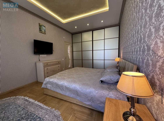 Продаж 3 кімнатної квартири (80/49/8,7), 3 пов. 5 пов. будинку, <a class="location-link" href="/kiev/" title="Недвижимость Київ">Київ</a>, <a class="location-link" href="/kiev/pecherskij/" title="Недвижимость Печерський район">Печерський р-н</a>, Михаила Бойчука ул., 15 (изображение 11)