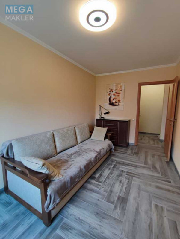 Оренда 2 кімнатної квартири, <a class="location-link" href="/kiev/" title="Недвижимость Київ">Київ</a>, <a class="location-link" href="/kiev/solomenskij/" title="Недвижимость Солом'янський район">Солом'янський р-н</a>, Митрополита Липковского ул., 3 (изображение 4)