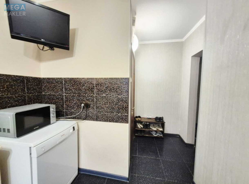 Продаж 3 кімнатної квартири (70/43/8), 2 пов. 10 пов. будинку, <a class="location-link" href="/kiev/" title="Недвижимость Київ">Київ</a>, <a class="location-link" href="/kiev/darnickij/" title="Недвижимость Дарницький район">Дарницький р-н</a>, Тростянецька вул., 6ж (изображение 14)