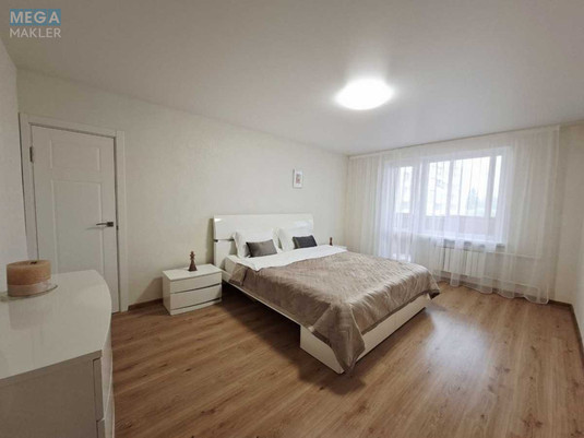 Продаж 3 кімнатної квартири (79/56/11), 8 пов. 10 пов. будинку, <a class="location-link" href="/kiev/" title="Недвижимость Київ">Київ</a>, <a class="location-link" href="/kiev/goloseevskij/" title="Недвижимость Голосіївський район">Голосіївський р-н</a>, Москвіна пров., 5-7 (изображение 2)