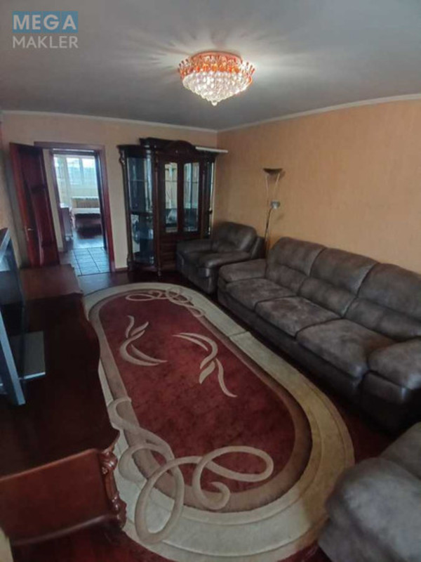 Оренда 3 кімнатної квартири, <a class="location-link" href="/kiev/" title="Недвижимость Київ">Київ</a>, <a class="location-link" href="/kiev/dneprovskij/" title="Недвижимость Дніпровський район">Дніпровський р-н</a>, Верховної Ради бульв., 19 (изображение 2)