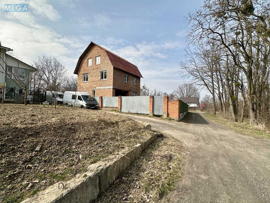 Продаж дома, 2&nbsp;поверху, 120&nbsp;кв.м, 3&nbsp;кімнати, ділянка 6&nbsp;соток, <a class="location-link" href="/podgorcy-selo/" title="Недвижимость Підгірці">Підгірці</a>, Будівельник (изображение 3)