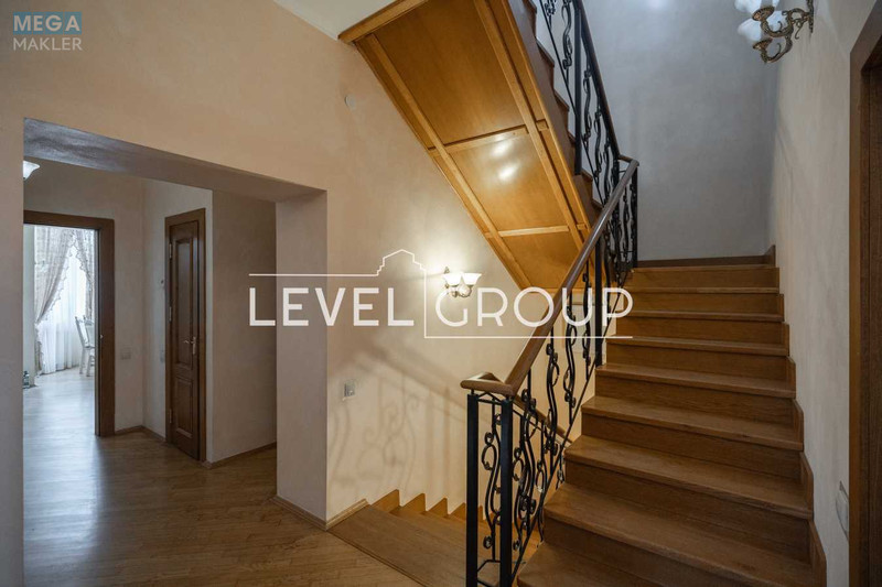 Продаж дома, 2&nbsp;поверху, 419&nbsp;кв.м, 7&nbsp;кімнат, ділянка 10&nbsp;соток, <a class="location-link" href="/kiev/" title="Недвижимость Київ">Київ</a>, <a class="location-link" href="/kiev/desnyanskij/" title="Недвижимость Деснянський район">Деснянський р-н</a>, Радунська вул. (изображение 15)