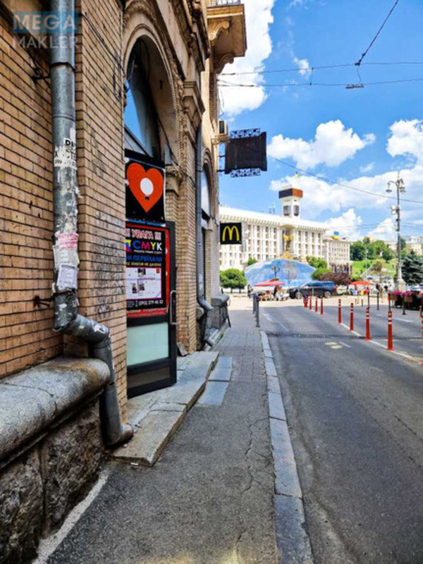 Оренда окремої будівлі/побудови, 65&nbsp;кв.м, <a class="location-link" href="/kiev/" title="Недвижимость Київ">Київ</a>, <a class="location-link" href="/kiev/shevchenkovskij/" title="Недвижимость Шевченківський район">Шевченківський р-н</a>, Софіївська вул., 1/2 (изображение 2)