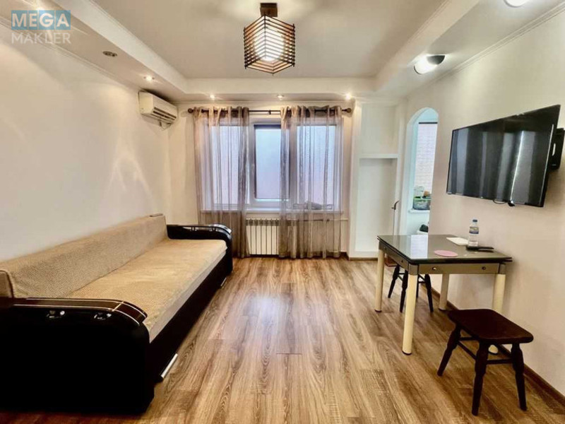 Оренда 3 кімнатної квартири, <a class="location-link" href="/kiev/" title="Недвижимость Київ">Київ</a>, <a class="location-link" href="/kiev/darnickij/" title="Недвижимость Дарницький район">Дарницький р-н</a>, Харьковское шоссе, 21/1 (изображение 2)