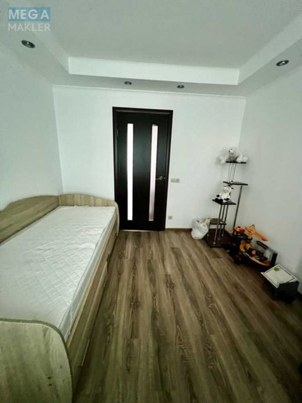 Оренда 3 кімнатної квартири, <a class="location-link" href="/kiev/" title="Недвижимость Київ">Київ</a>, <a class="location-link" href="/kiev/darnickij/" title="Недвижимость Дарницький район">Дарницький р-н</a>, Харьковское шоссе, 21/1 (изображение 14)