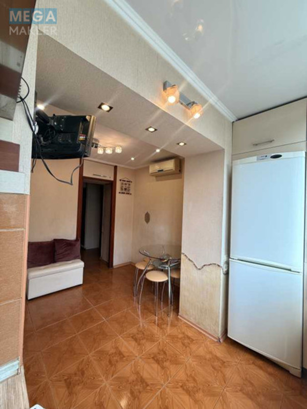 Оренда 1 кімнатної квартири, <a class="location-link" href="/kiev/" title="Недвижимость Київ">Київ</a>, <a class="location-link" href="/kiev/shevchenkovskij/" title="Недвижимость Шевченківський район">Шевченківський р-н</a>, Григория Андрющенко ул., 4б (изображение 2)