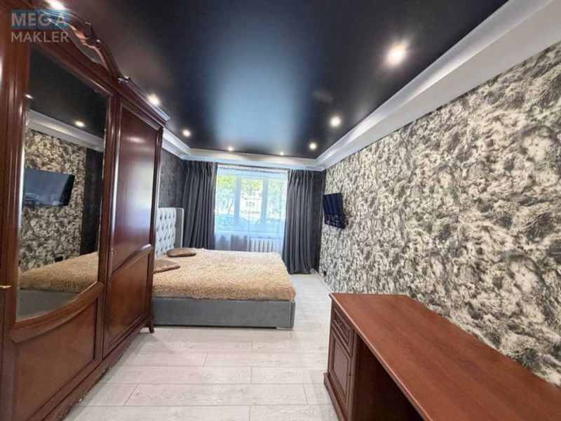 Оренда 2 кімнатної квартири, <a class="location-link" href="/kiev/" title="Недвижимость Київ">Київ</a>, <a class="location-link" href="/kiev/pecherskij/" title="Недвижимость Печерський район">Печерський р-н</a>, Михаила Бойчука ул., 34 (изображение 10)