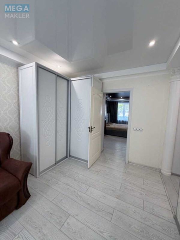 Оренда 2 кімнатної квартири, <a class="location-link" href="/kiev/" title="Недвижимость Київ">Київ</a>, <a class="location-link" href="/kiev/pecherskij/" title="Недвижимость Печерський район">Печерський р-н</a>, Михаила Бойчука ул., 34 (изображение 17)
