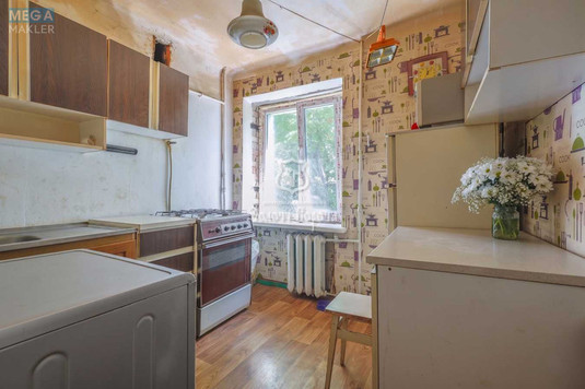 Продаж 2 кімнатної квартири (43/37/5), 2 пов. 5 пов. будинку, <a class="location-link" href="/kiev/" title="Недвижимость Київ">Київ</a>, <a class="location-link" href="/kiev/solomenskij/" title="Недвижимость Солом'янський район">Солом'янський р-н</a>, Новопольова вул., 101а (изображение 7)