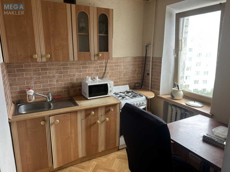 Оренда 1 кімнатної квартири, <a class="location-link" href="/kiev/" title="Недвижимость Київ">Київ</a>, <a class="location-link" href="/kiev/solomenskij/" title="Недвижимость Солом'янський район">Солом'янський р-н</a>, Чоколівський бульв., 6 (изображение 8)