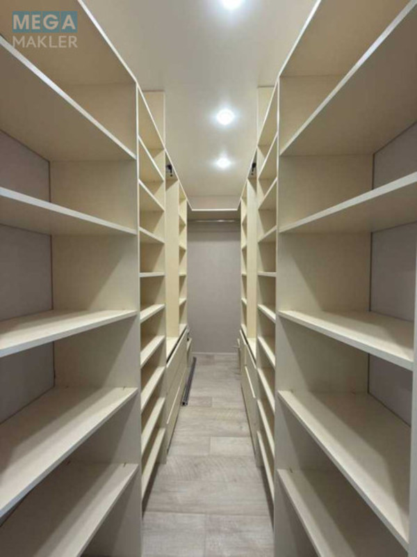 Продаж 3 кімнатної квартири (96/51/14), 10 пов. 22 пов. будинку, <a class="location-link" href="/kiev/" title="Недвижимость Київ">Київ</a>, <a class="location-link" href="/kiev/podolskij/" title="Недвижимость Подільський район">Подільський р-н</a>, Європейського Союзу просп., 19а (изображение 12)