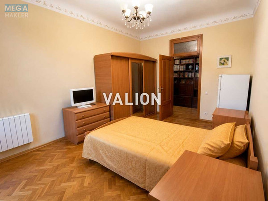 Продаж 2 кімнатної квартири (62/38/6,4), 2 пов. 5 пов. будинку, <a class="location-link" href="/kiev/" title="Недвижимость Київ">Київ</a>, <a class="location-link" href="/kiev/pecherskij/" title="Недвижимость Печерський район">Печерський р-н</a>, Миколи Раєвського вул., 28 (изображение 3)
