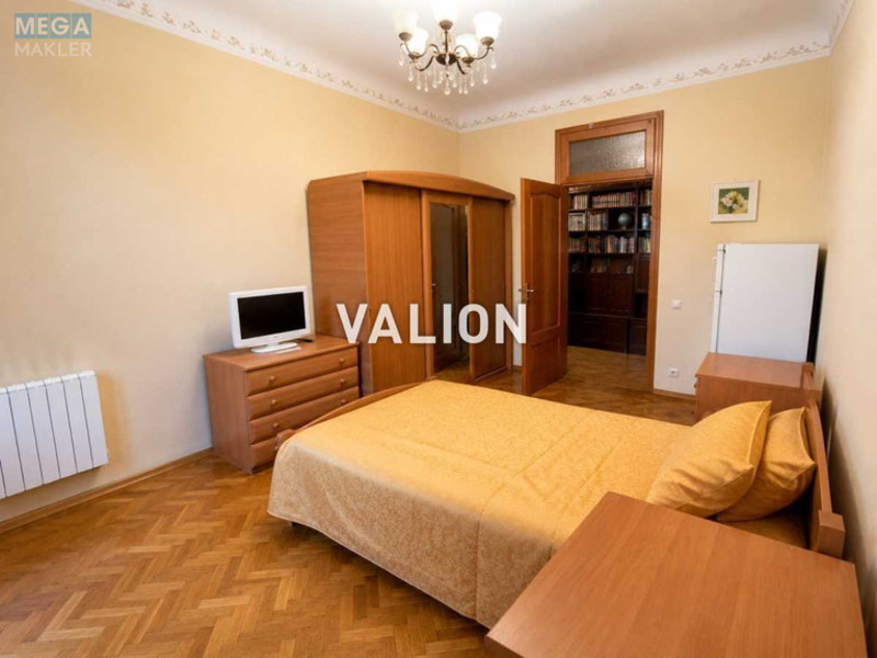 Продаж 2 кімнатної квартири (62/38/6,4), 2 пов. 5 пов. будинку, <a class="location-link" href="/kiev/" title="Недвижимость Київ">Київ</a>, <a class="location-link" href="/kiev/pecherskij/" title="Недвижимость Печерський район">Печерський р-н</a>, Миколи Раєвського вул., 28 (изображение 3)