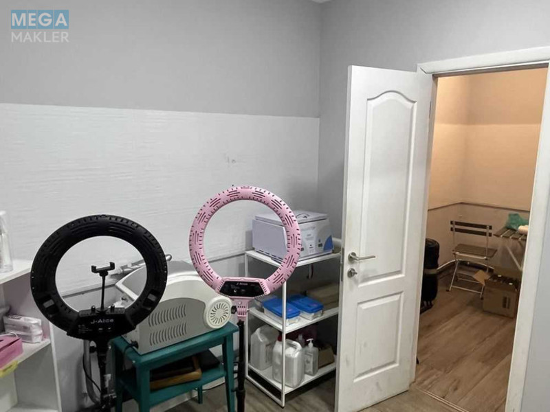 Оренда комерційної нерухомості, 90&nbsp;кв.м, под магазин, <a class="location-link" href="/odessa/" title="Недвижимость Одеса">Одеса</a>, <a class="location-link" href="/odessa/primorskij/" title="Недвижимость Приморський район">Приморський р-н</a>, Бунина, 26 (изображение 9)