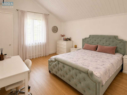 Продаж дома, 2&nbsp;поверху, 283,90&nbsp;кв.м, 4&nbsp;кімнати, ділянка 6,50&nbsp;соток, <a class="location-link" href="/kiev/" title="Недвижимость Київ">Київ</a>, <a class="location-link" href="/kiev/dneprovskij/" title="Недвижимость Дніпровський район">Дніпровський р-н</a>, 1 Садовий пров., 9/2 (изображение 19)