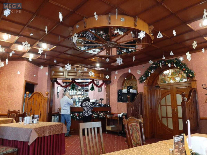 Продаж комерційної нерухомості, 3&nbsp;270&nbsp;кв.м, <a class="location-link" href="/kiev/" title="Недвижимость Київ">Київ</a>, <a class="location-link" href="/kiev/solomenskij/" title="Недвижимость Солом'янський район">Солом'янський р-н</a>, Кольцевая дорога (изображение 4)