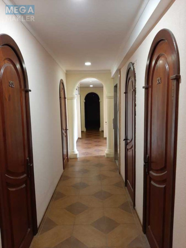 Продаж комерційної нерухомості, 3&nbsp;270&nbsp;кв.м, <a class="location-link" href="/kiev/" title="Недвижимость Київ">Київ</a>, <a class="location-link" href="/kiev/solomenskij/" title="Недвижимость Солом'янський район">Солом'янський р-н</a>, Кольцевая дорога (изображение 7)