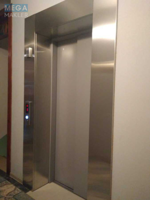 Продаж комерційної нерухомості, 3&nbsp;270&nbsp;кв.м, <a class="location-link" href="/kiev/" title="Недвижимость Київ">Київ</a>, <a class="location-link" href="/kiev/solomenskij/" title="Недвижимость Солом'янський район">Солом'янський р-н</a>, Кольцевая дорога (изображение 13)