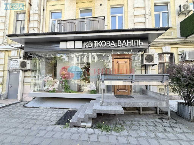 Оренда комерційної нерухомості, 86&nbsp;кв.м, под магазин, <a class="location-link" href="/kiev/" title="Недвижимость Київ">Київ</a>, <a class="location-link" href="/kiev/pecherskij/" title="Недвижимость Печерський район">Печерський р-н</a>, Саксаганського вул., 13/42 (изображение 3)