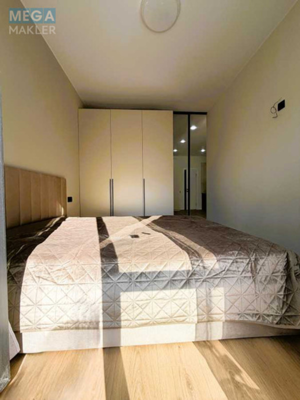 Продаж 2 кімнатної квартири (42/20/15), 2 пов. 5 пов. будинку, <a class="location-link" href="/kiev/" title="Недвижимость Київ">Київ</a>, <a class="location-link" href="/kiev/svyatoshinskij/" title="Недвижимость Святошинський район">Святошинський р-н</a>, Обухівська вул., 91 (изображение 2)