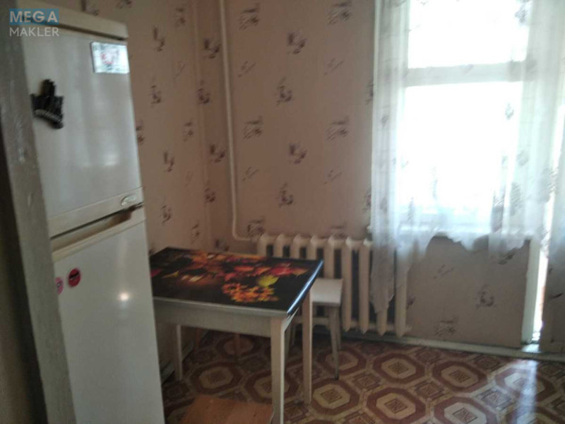 Оренда кімнати (підселення), <a class="location-link" href="/kiev/" title="Недвижимость Київ">Київ</a>, <a class="location-link" href="/kiev/desnyanskij/" title="Недвижимость Деснянський район">Деснянський р-н</a>, Володимира Маяковського вул. (изображение 3)
