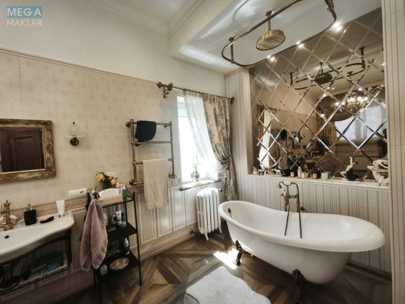 Продаж дома, 2&nbsp;поверху, 225&nbsp;кв.м, 6&nbsp;кімнат, ділянка 8&nbsp;соток, <a class="location-link" href="/yubilejnoe-pgt/" title="Недвижимость Ювілейне">Ювілейне</a>, Харьковская (изображение 13)