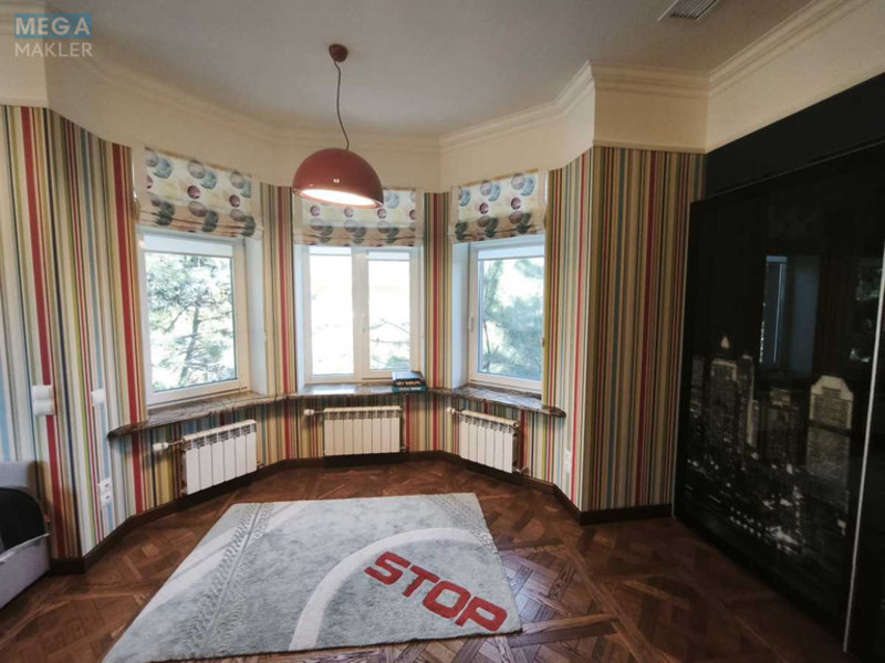 Продаж дома, 2&nbsp;поверху, 225&nbsp;кв.м, 6&nbsp;кімнат, ділянка 8&nbsp;соток, <a class="location-link" href="/yubilejnoe-pgt/" title="Недвижимость Ювілейне">Ювілейне</a>, Харьковская (изображение 16)