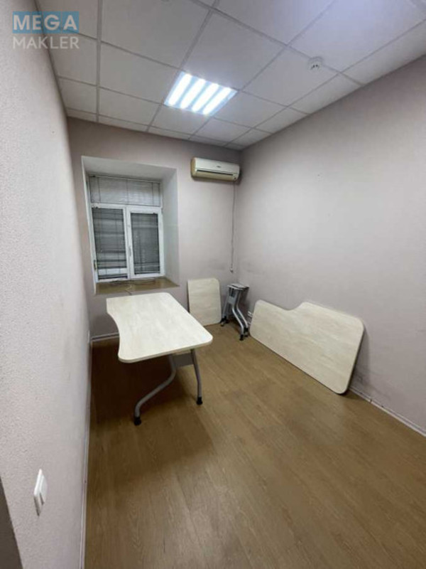 Оренда комерційної нерухомості, 51&nbsp;кв.м, под офис, <a class="location-link" href="/kiev/" title="Недвижимость Київ">Київ</a>, <a class="location-link" href="/kiev/goloseevskij/" title="Недвижимость Голосіївський район">Голосіївський р-н</a>, Саксаганского ул., 43 (изображение 2)
