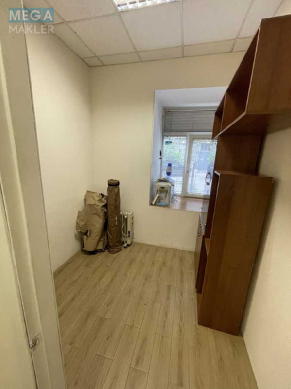 Оренда комерційної нерухомості, 51&nbsp;кв.м, под офис, <a class="location-link" href="/kiev/" title="Недвижимость Київ">Київ</a>, <a class="location-link" href="/kiev/goloseevskij/" title="Недвижимость Голосіївський район">Голосіївський р-н</a>, Саксаганского ул., 43 (изображение 6)
