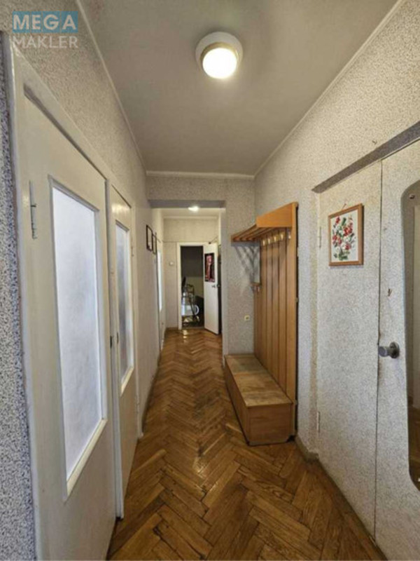 Продаж 2 кімнатної квартири (61/34/8), 9 пов. 11 пов. будинку, <a class="location-link" href="/kiev/" title="Недвижимость Київ">Київ</a>, <a class="location-link" href="/kiev/pecherskij/" title="Недвижимость Печерський район">Печерський р-н</a>, Виноградный пер., 1 (изображение 4)