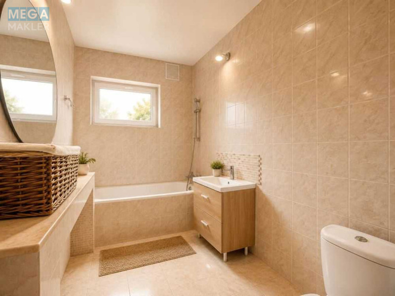 Продаж дома, 2&nbsp;поверху, 299&nbsp;кв.м, 4&nbsp;кімнати, ділянка 72&nbsp;сотки, <a class="location-link" href="/zhukovcy-selo-kv/" title="Недвижимость Жуківці">Жуківці</a>, Шевченка (изображение 10)