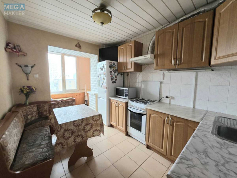 Оренда 1 кімнатної квартири, <a class="location-link" href="/kiev/" title="Недвижимость Київ">Київ</a>, <a class="location-link" href="/kiev/solomenskij/" title="Недвижимость Солом'янський район">Солом'янський р-н</a>, Лобановского ул., 39Б (изображение 2)