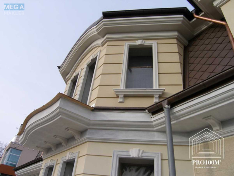Продаж дома, 5&nbsp;поверхів, 1&nbsp;466,40&nbsp;кв.м, 11&nbsp;кімнат, ділянка 8&nbsp;соток, <a class="location-link" href="/kiev/" title="Недвижимость Київ">Київ</a>, <a class="location-link" href="/kiev/pecherskij/" title="Недвижимость Печерський район">Печерський р-н</a>, Звіринецька вул. (изображение 9)