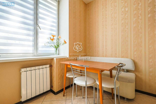 Продаж 3 кімнатної квартири (86,8/52/8,1), 1 пов. 5 пов. будинку, <a class="location-link" href="/kiev/" title="Недвижимость Київ">Київ</a>, <a class="location-link" href="/kiev/shevchenkovskij/" title="Недвижимость Шевченківський район">Шевченківський р-н</a>, Сімї Хохлових вул., 6 (изображение 12)