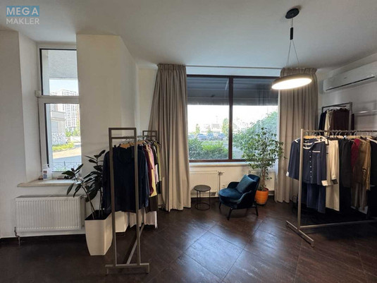 Продаж комерційної нерухомості, 203&nbsp;кв.м, под магазин, <a class="location-link" href="/kiev/" title="Недвижимость Київ">Київ</a>, <a class="location-link" href="/kiev/darnickij/" title="Недвижимость Дарницький район">Дарницький р-н</a>, Княжий Затон вул., 21 (изображение 3)