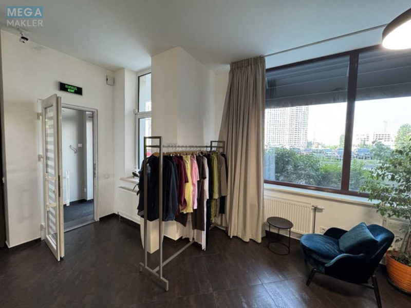 Продаж комерційної нерухомості, 203&nbsp;кв.м, под магазин, <a class="location-link" href="/kiev/" title="Недвижимость Київ">Київ</a>, <a class="location-link" href="/kiev/darnickij/" title="Недвижимость Дарницький район">Дарницький р-н</a>, Княжий Затон вул., 21 (изображение 4)