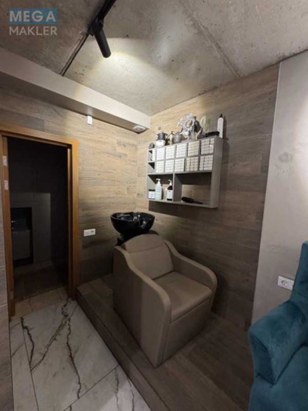 Продаж комерційної нерухомості, 203&nbsp;кв.м, под магазин, <a class="location-link" href="/kiev/" title="Недвижимость Київ">Київ</a>, <a class="location-link" href="/kiev/darnickij/" title="Недвижимость Дарницький район">Дарницький р-н</a>, Княжий Затон вул., 21 (изображение 16)