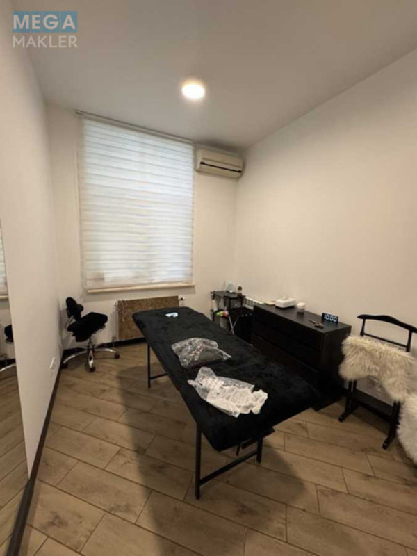 Продаж комерційної нерухомості, 203&nbsp;кв.м, под магазин, <a class="location-link" href="/kiev/" title="Недвижимость Київ">Київ</a>, <a class="location-link" href="/kiev/darnickij/" title="Недвижимость Дарницький район">Дарницький р-н</a>, Княжий Затон вул., 21 (изображение 20)