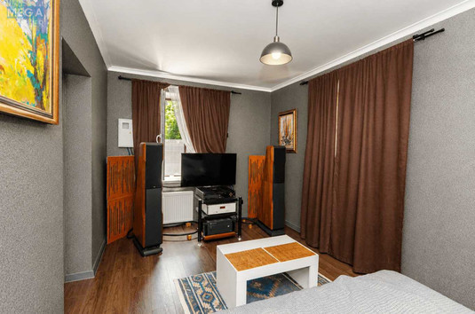 Продаж дома, 1&nbsp; поверх, 80&nbsp;кв.м, 3&nbsp;кімнати, ділянка 5&nbsp;соток, <a class="location-link" href="/poltava/" title="Недвижимость Полтава">Полтава</a>, <a class="location-link" href="/poltava/kievskij/" title="Недвижимость Київський район">Київський р-н</a>, Центральна, 11 (изображение 4)