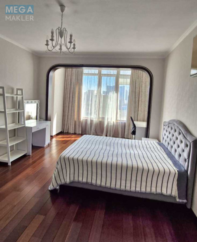 Продаж 3 кімнатної квартири (134/69/21), 6 пов. 15 пов. будинку, <a class="location-link" href="/kiev/" title="Недвижимость Київ">Київ</a>, <a class="location-link" href="/kiev/goloseevskij/" title="Недвижимость Голосіївський район">Голосіївський р-н</a>, Жилянська вул., 59 (изображение 9)